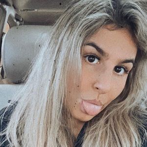 Meet your Posher, Ava